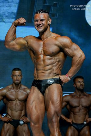 CLASSIC PHYSIQUE НОВИЧКИ